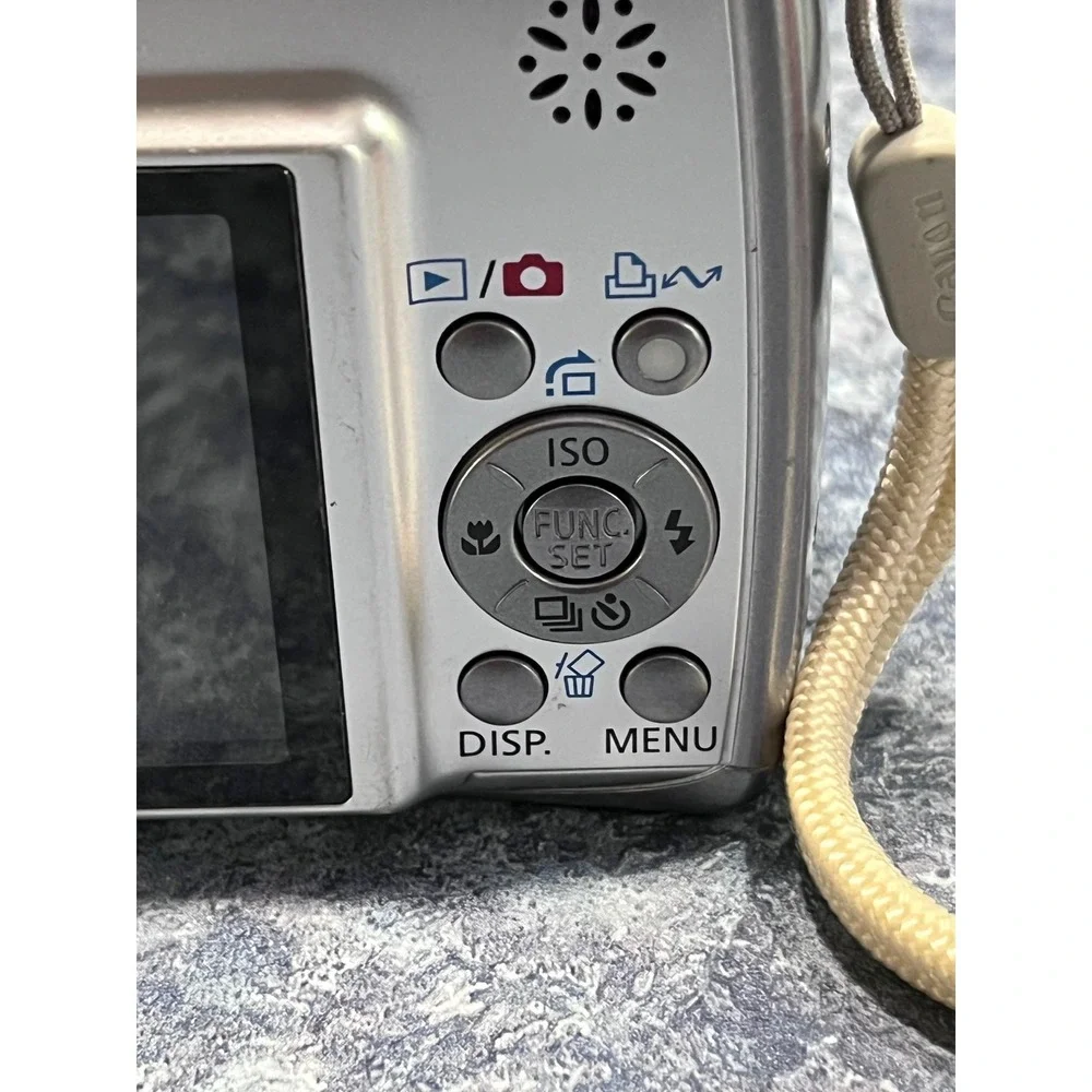 Canon PowerShot A560 7.1MP Digital Camera Silver 4x Optical Zoom PC1229